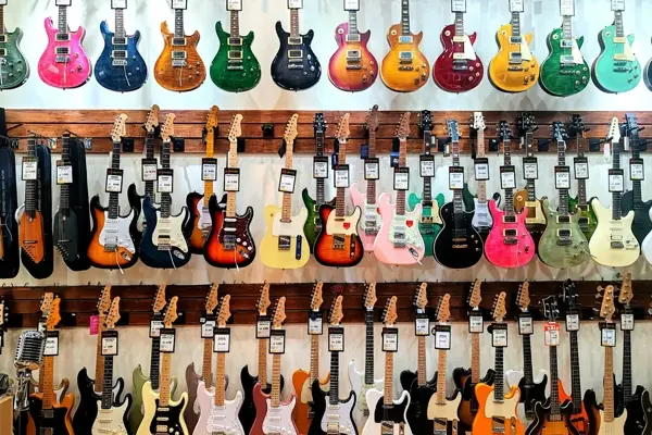 Tabela comparativa de guitarras brasileiras 2026