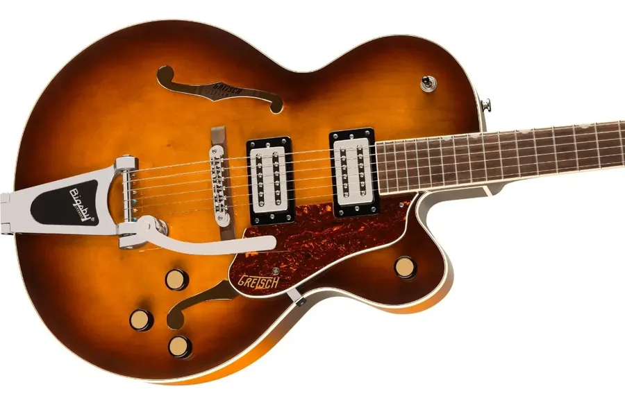 Gretsch G2420T Streamliner, detalhe da caixa e das aberturas em f — foto 4 de 4