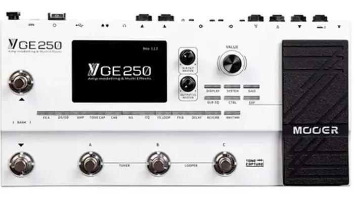 Mooer GE250 com footswitches iluminados — foto 1 de 5